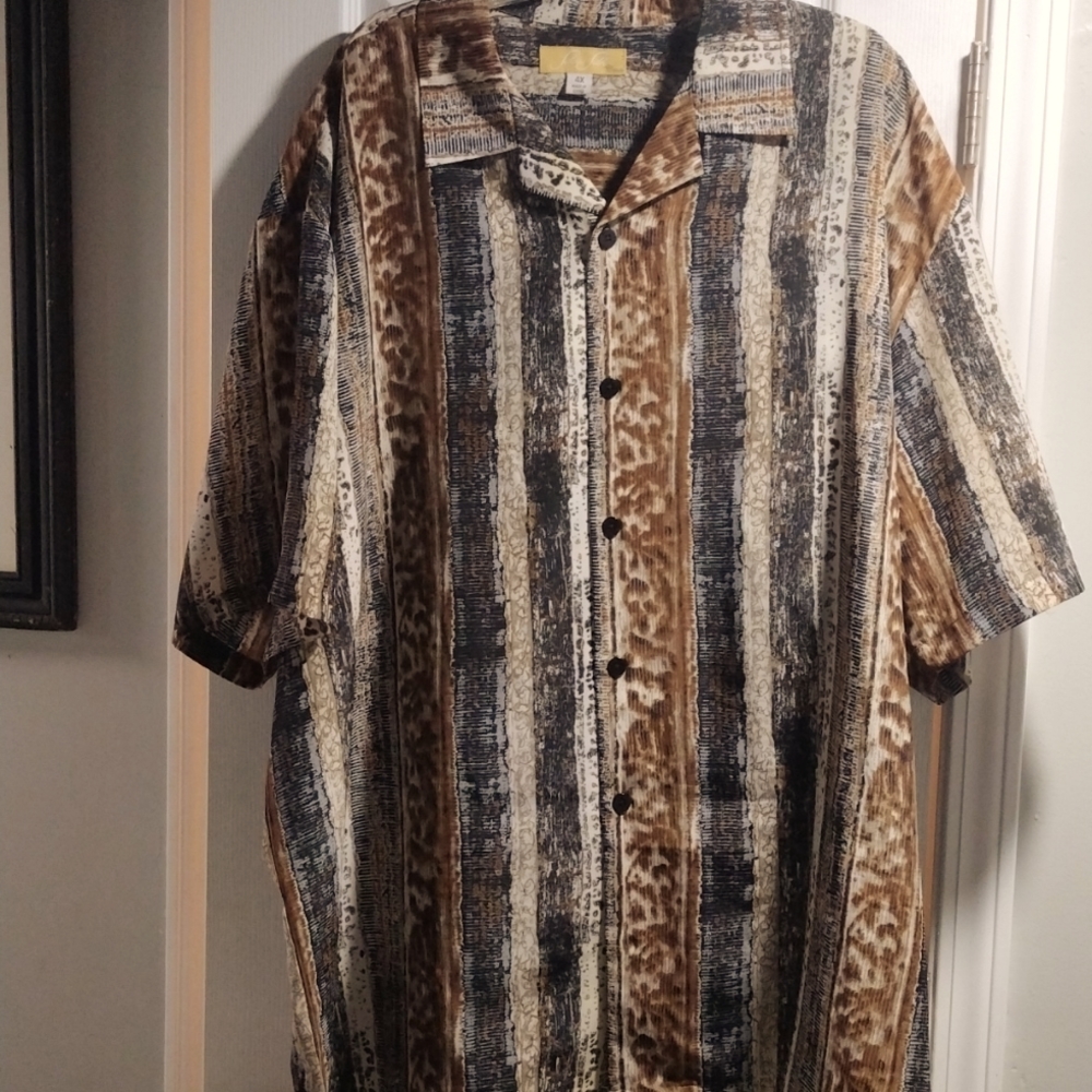 Big and tall Men's short sleeve shirt
